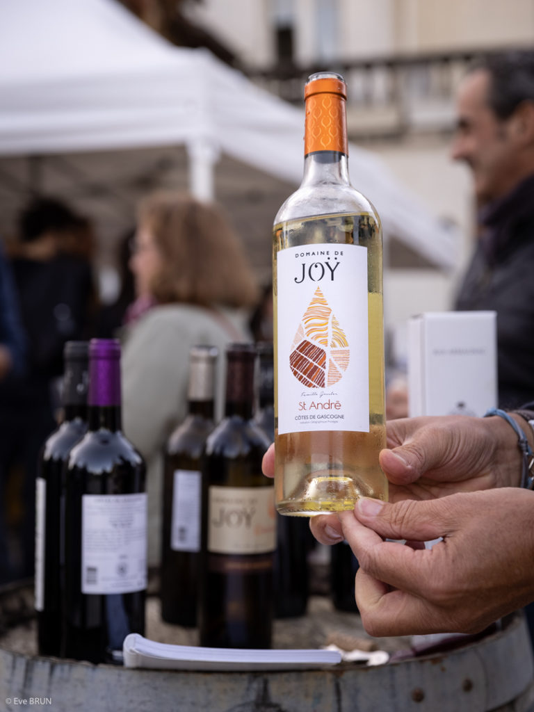 Bouteille de vin de dégustation